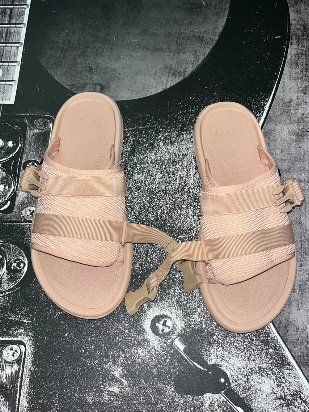 NIB Teva Hurricane Sandal